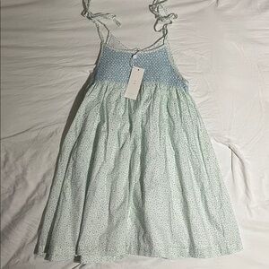 Minnow Girls Hibiscus Ditsy Smocked  Dress with Shoulder Ties Size 7/8 New